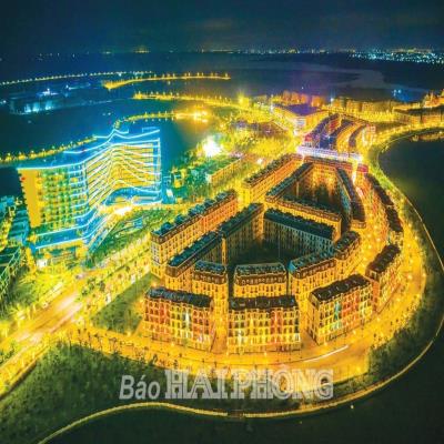 Phát triển đô thị hiện đại, hướng sông, bám biển